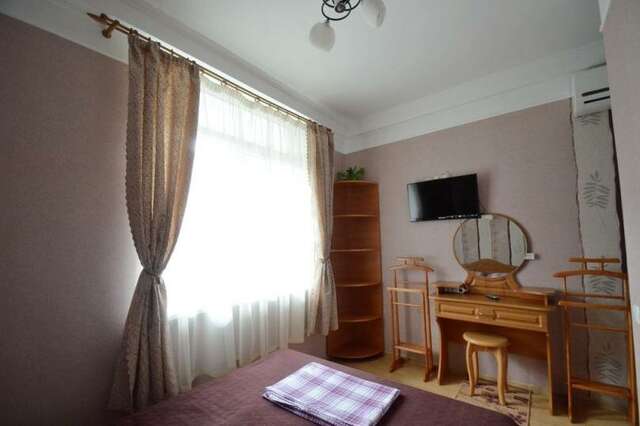 Гостевой дом Парусник Алушта-15